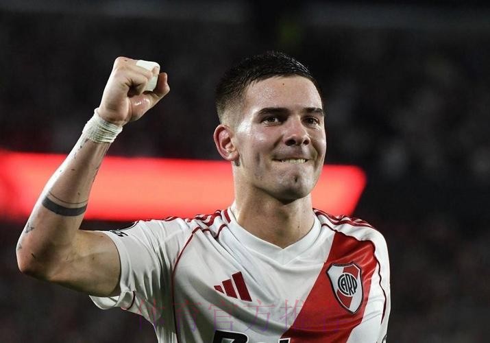 罗马诺:约罗坚持优先加盟皇马 这是他最大的梦想